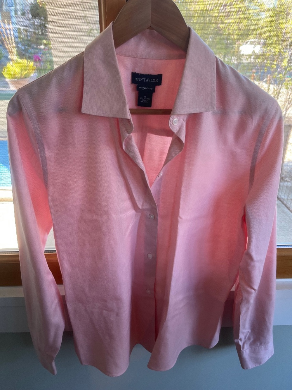 Ann Taylor Pink Blouse. Size 8.